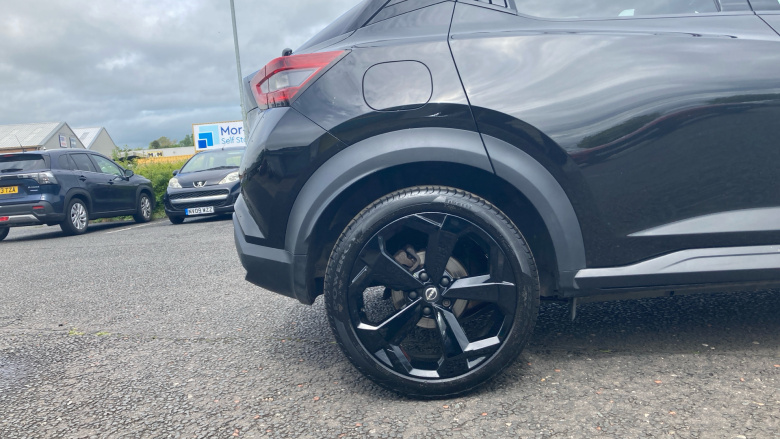 Nissan Juke 1.0 DiG-T 114 Tekna 5dr Petrol Hatchback